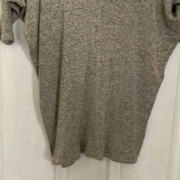 Aiden Y tan short sleeve oversized short sleeve shirt size medium - Picture 9 of 10